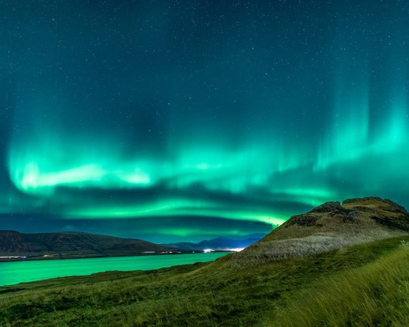 Reykjavik: Northern Lights Group Tour with Photos - FAQ