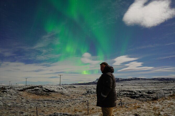 Reykjavik: Northern Lights Tour - Pro Aurora Photos - Small Group - The Guides: Knowledge and Personal Touch