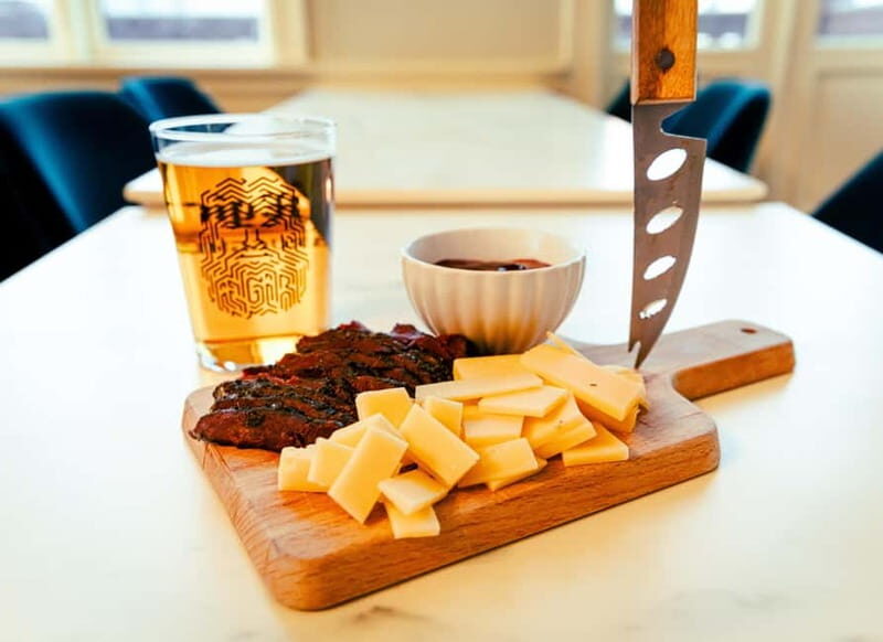 Reykjavik: Private Food and Beer Tour with a Local Guide - Key Points