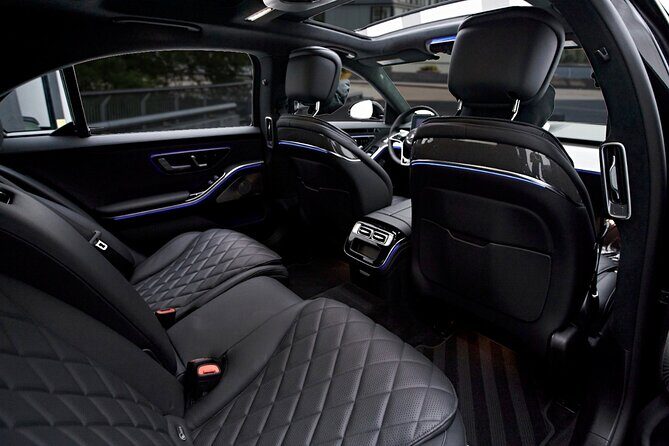 Reykjavik-Private Transfer to/from Keflavík Airport - The Sum Up