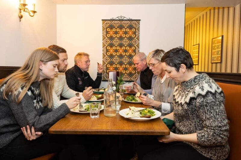 Reykjavik: Private Vegetarian Food Walking Tour - A Walk Through Reykjavik’s Vegetarian Scene