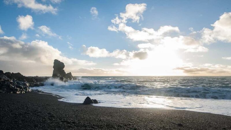 Reykjavik: Total Solar Eclipse Day Tour - Transportation and Group Size