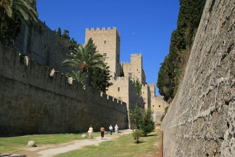 Rhodes: Private Medieval City Treasure Hunt with Food Stops - FAQ