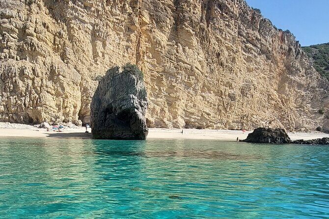 Ribeiro do Cavalo Beach Taxi Boat Transfer Round Trip - Who Should Book This Experience?