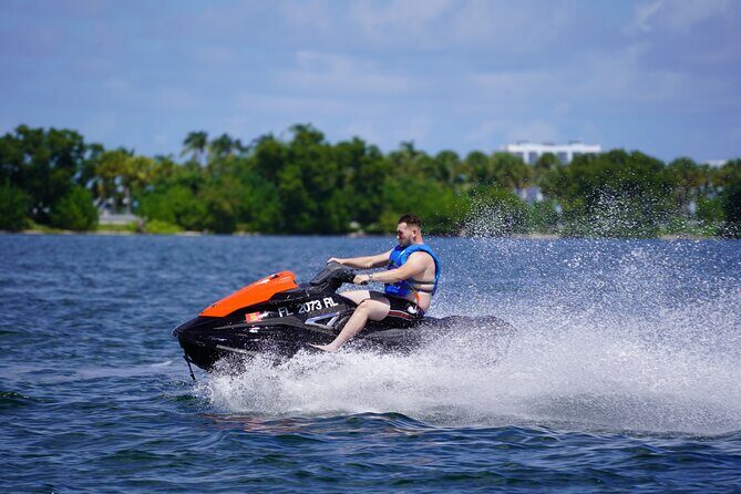 Ride the waves of Miami Bay with brand new Jet Skis - An Honest Look at the Miami Jet Ski Tour