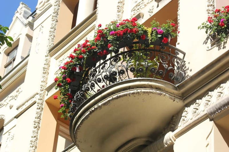 Riga: 2-Hour History of Art Nouveau Walking Tour - Key Points