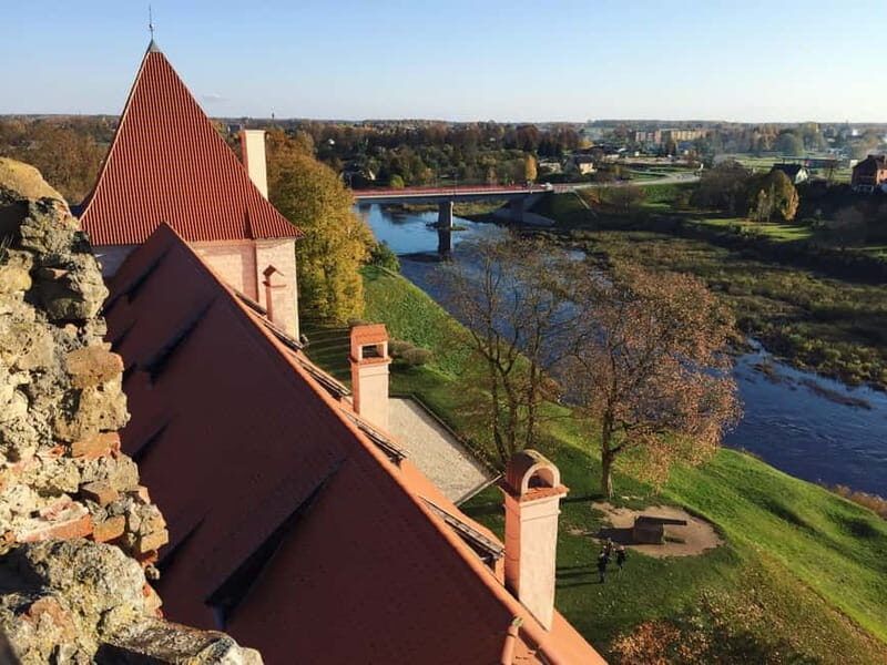 Riga: Bauska Castle, Rundale Palace and Hill of Crosses Trip - Rundale Palace — The Baltic’s Version of Versailles