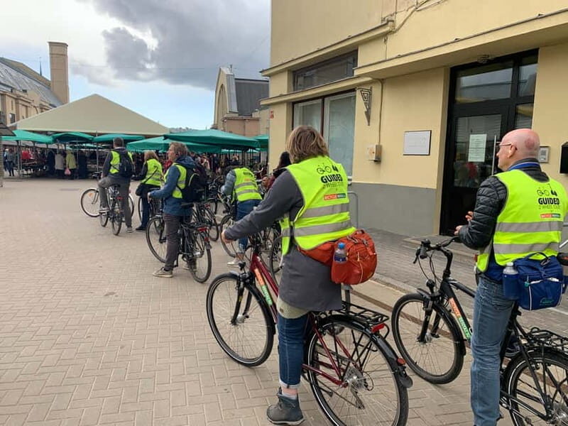 Riga: Guided City Highlights Bike Tour - Practical Tips for a Great Experience