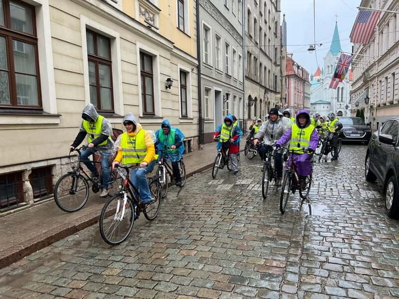 Riga: Guided City Highlights Bike Tour - The Sum Up