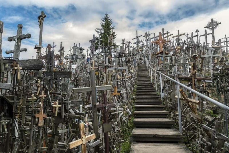 Riga: Hill of Crosses, Rundle Palace, & Bauska Castle Tour - A Deep Dive into the Experience