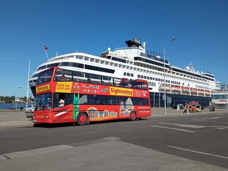 Riga: Hop-On, Hop-Off Tour - Starting Point and First Impressions