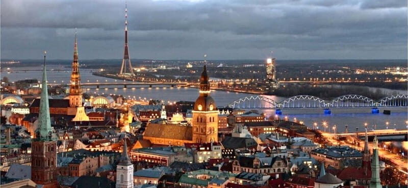 Riga Old Town, C Market & Art Nouveau Guided Walking Tour - Exploring Riga in Depth
