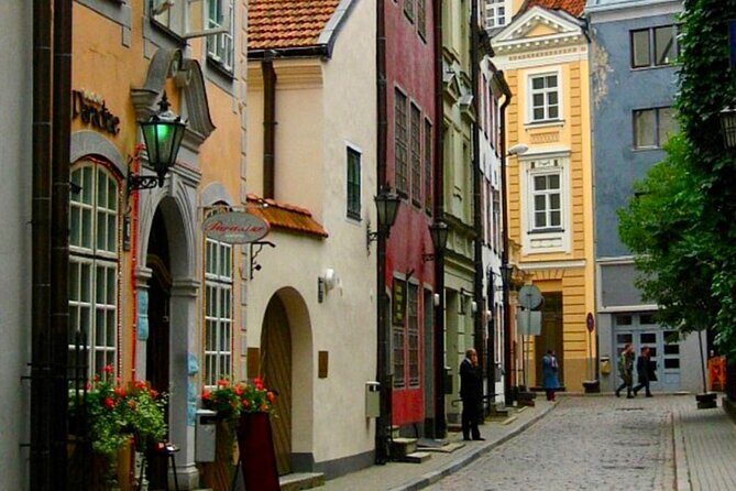 Riga Old Town, C Market & Art Nouveau Guided Walking Tour - FAQ