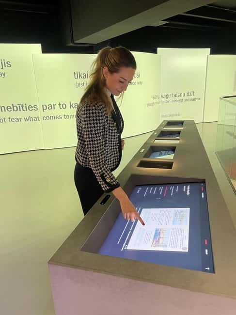 Riga: Old Town Guided Tour & Occupation Museum Entry - Key Points