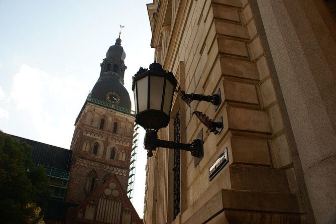 Riga Old Town Walking Tour in a Small Group - The Experience in Detail