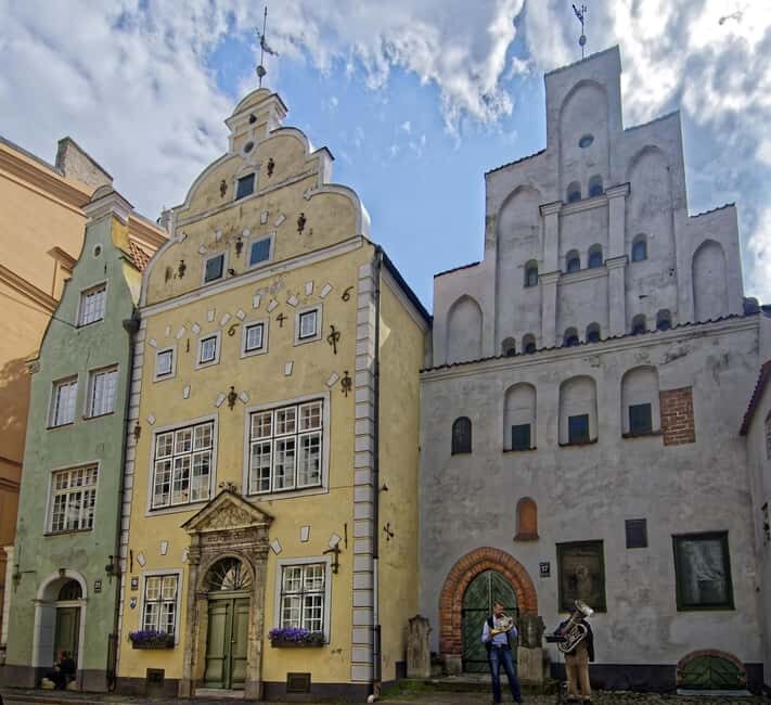 Riga: Old Town Walking Tour in a Small Group or Private - Pricing and Value