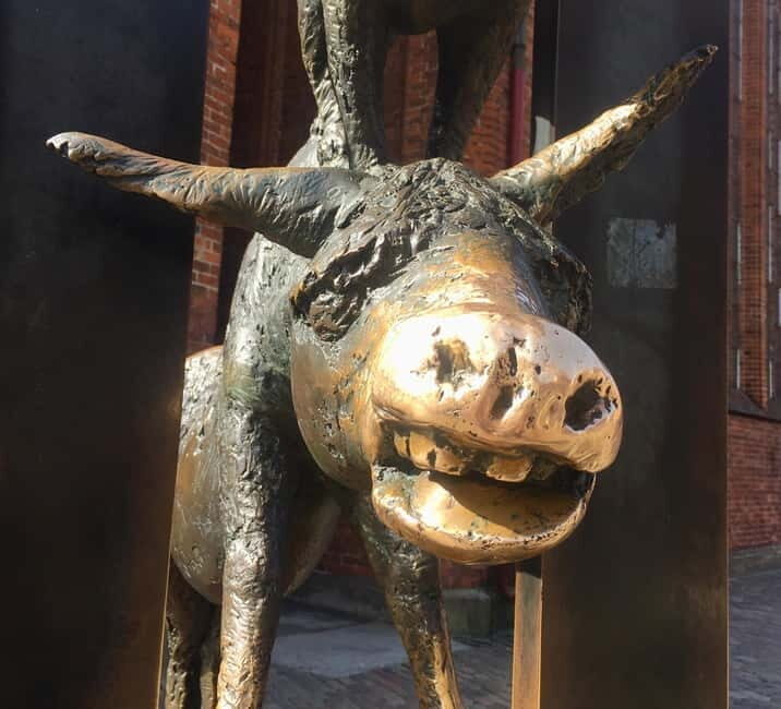 Riga: Old Town Walking Tour in a Small Group or Private - Who Should Join This Tour?