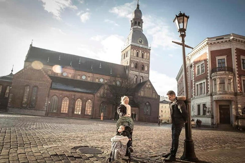Riga Private Photoshoot Tour - Exploring Riga Through a Lens: The Experience in Detail