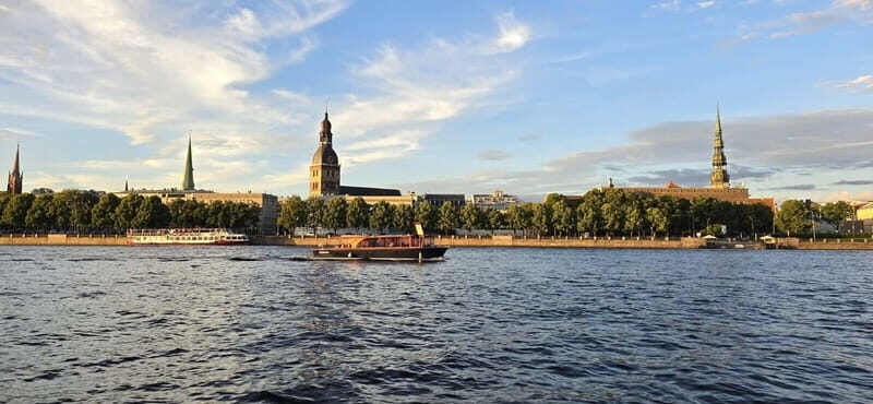 Riga: Private VIP Boat Tour on the Daugava River - Key Points