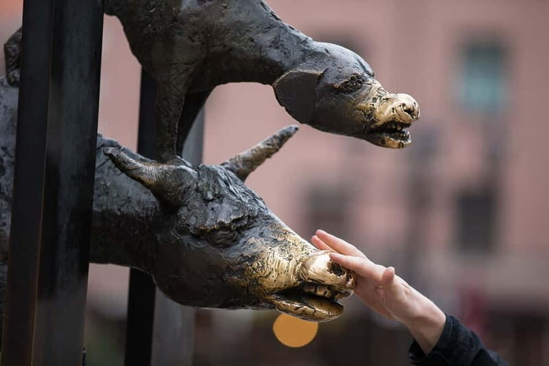 Riga's Old Center and Art Nouveau Tour - Exploring Riga’s Medieval Old Town