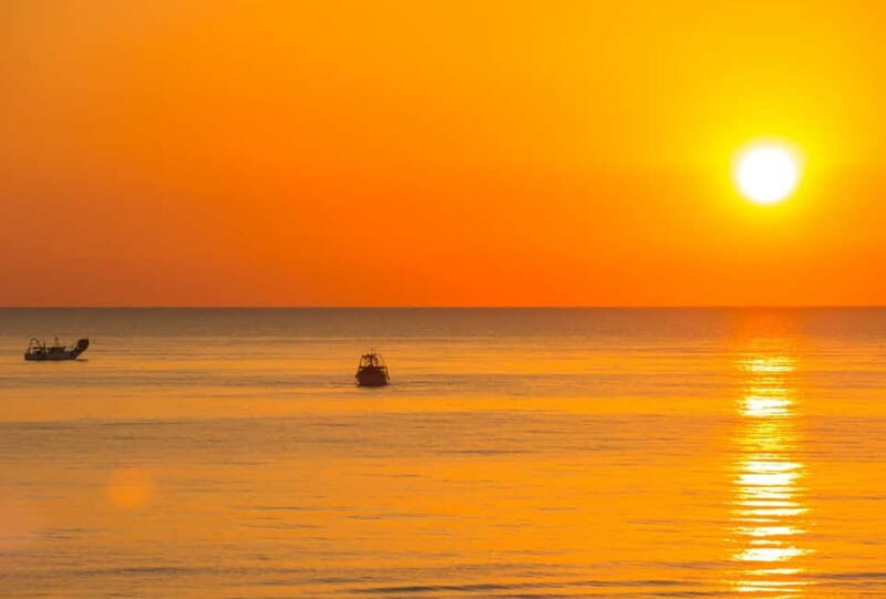 Rimini: Beach Umbrella and Sun Bed at 67 Beach with Drink - FAQ