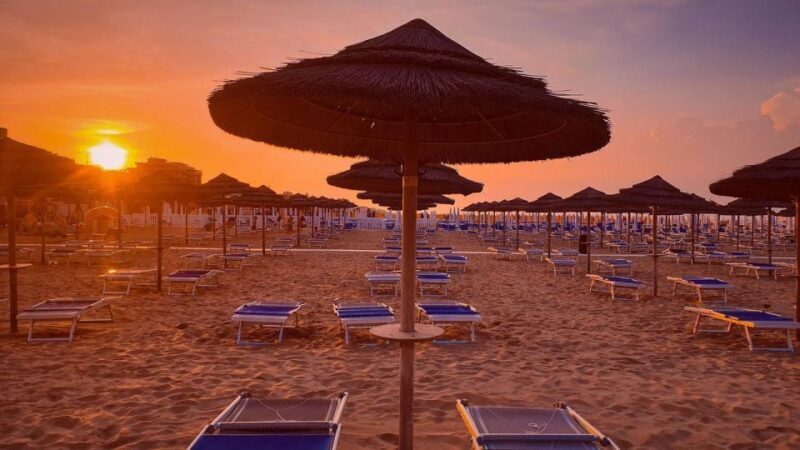 Rimini: Beach umbrella, drink and Jacuzzi at 26 TikiBeach - Why We Think This Tour Offers Good Value