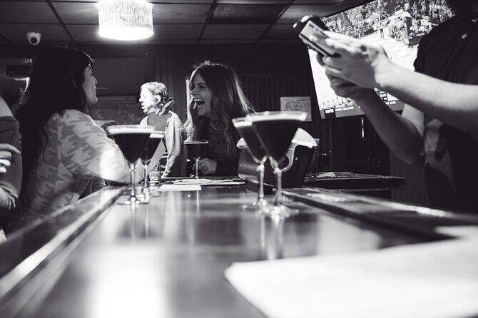 Rise and Dine Food Tour in Vintage Style Trolley - What to Expect from the Rise and Dine Food Tour