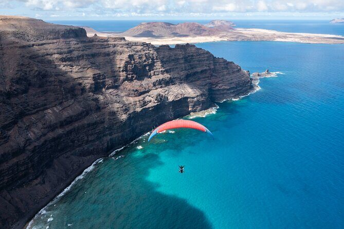 ROLLERCOASTER FLIGHT tandem paragliding Lanzarote with adrenalin - An In-Depth Look at the Lanzarote Tandem Paragliding Experience