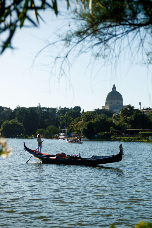 Roma: The one and only Roma Gondola tours on the lake! - The Experience: What You Can Expect from the Gondola Ride