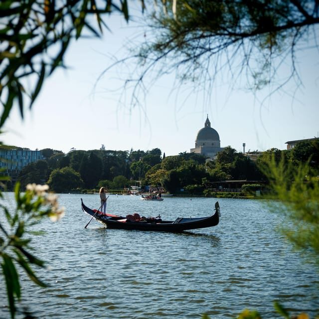 Roma: The one and only Roma Gondola tours on the lake! - Who Will Love This?