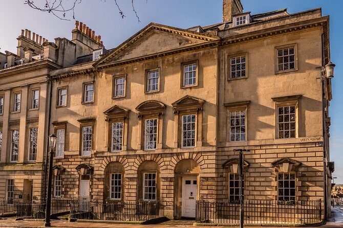 Roman Baths and Bath City Walking Tour - Who Should Book This Tour?
