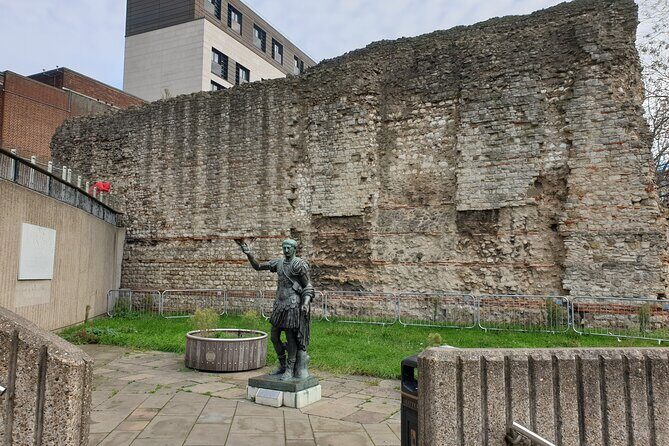Roman Ruins to Blitz Bombings: A Walking Tour of London's Fiery History - An In-Depth Look at the Tour