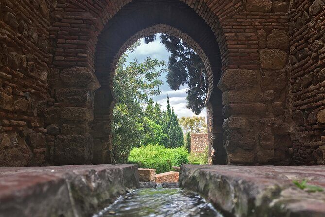 Roman Theatre and Alcazaba of Málaga Tour - FAQs