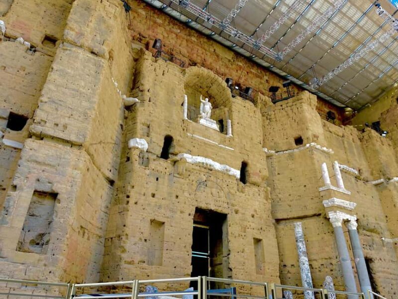 Romans and Wine - Who Will Enjoy This Experience Most?