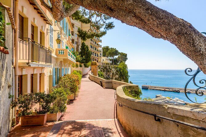 Romantic and luxurious tour for lovers on the French Riviera - Key Points