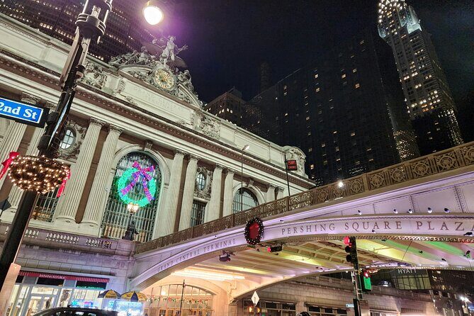 Romantic Christmas Mystery of a Lost Lover in NYC - Exploring the Experience in Detail