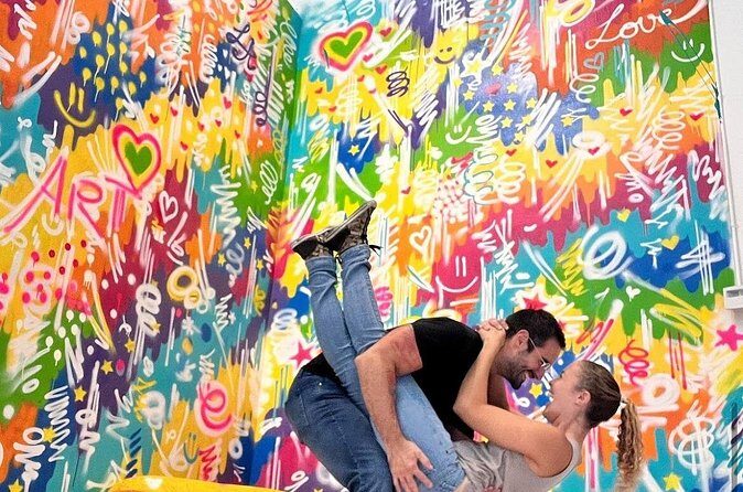 Romantic Date Night Art Experience in Houston - Who Will Love This?