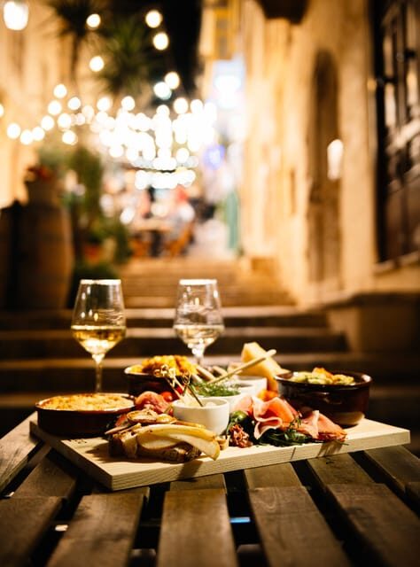 Romantic Italian Cuisine Dinner in Valletta - Group Size, Timing, and Practical Details
