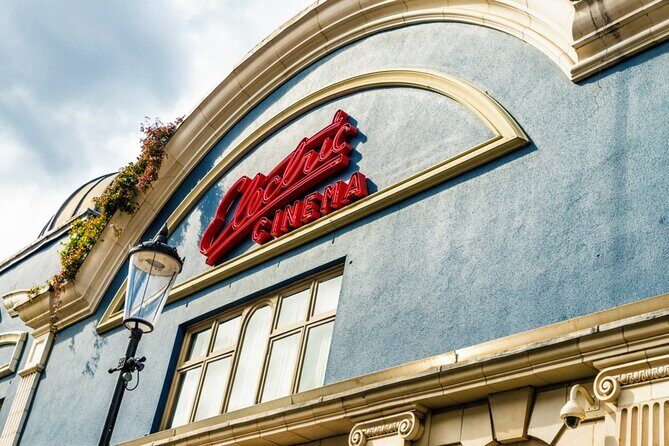 Romantic Notting Hill: Self-Guided Love Story Puzzle Walk - FAQ