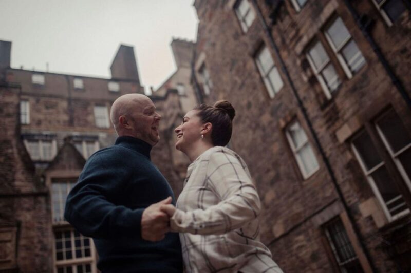 Romantic Photoshoot Experience for Couples in Edinburgh - Key Points
