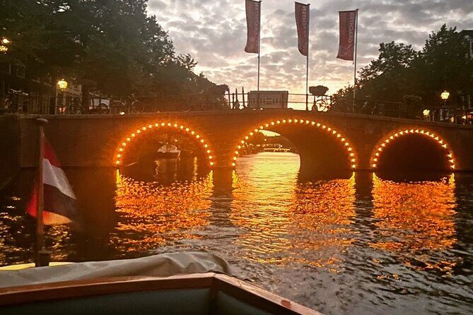 Romantic Private Boat Tour Amsterdam 90min incl welcome drink - Key Points