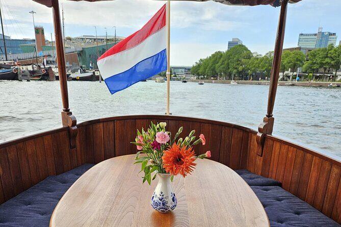 Romantic Private Boat Tour Amsterdam 90min incl welcome drink - Analyzing the Value