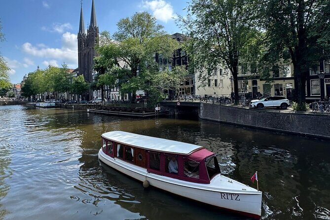 Romantic Private Boat Tour Amsterdam 90min incl welcome drink - FAQ