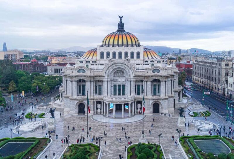 Romantic Private Walking Tour in Mexico City - Valuing the Experience