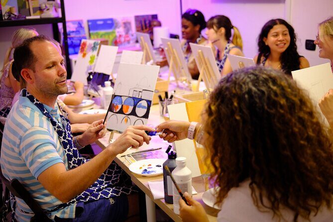 Rome Art Class: Painting & Unlimited Wine - FAQ