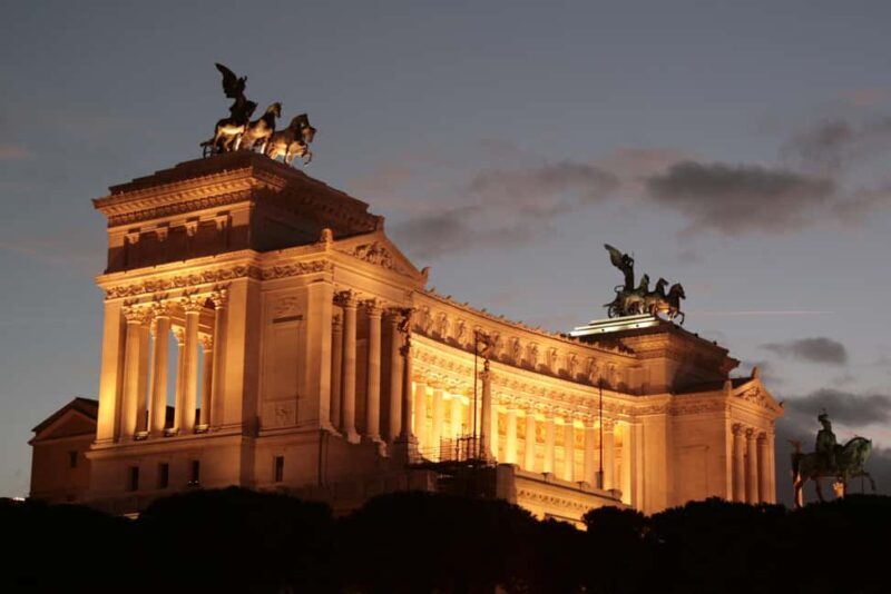 Rome by Foot: From the Altar of the Fatherland to the Trevi Fountain - In-Depth Review: Discovering Rome’s Nighttime Magic