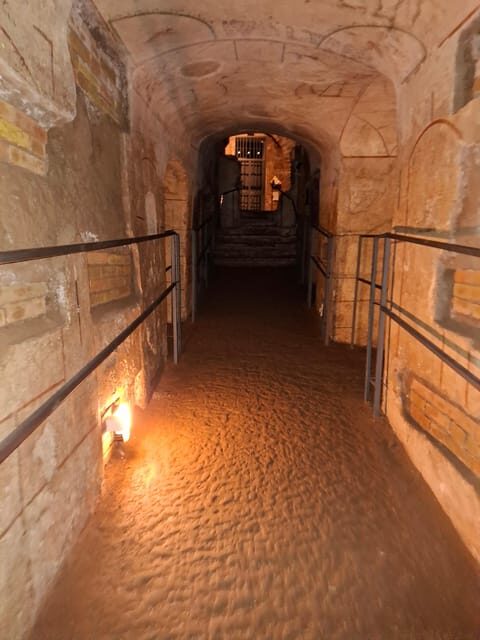 Rome: Catacombs Express ENGLISH Guided Tour - SKIP THE LINE - Key Points