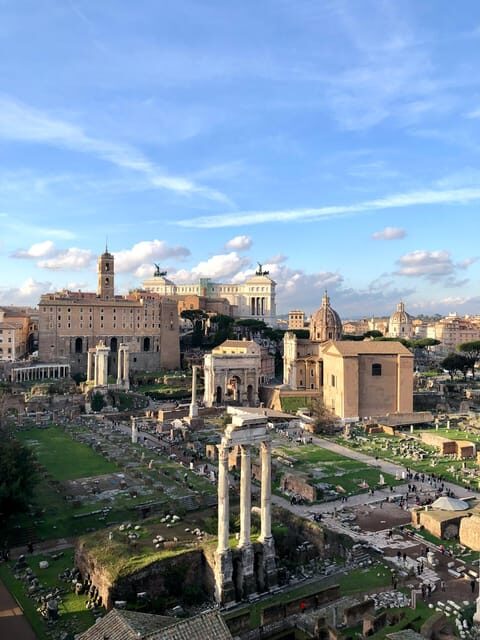 Rome: Colosseum, Forum, Palatine with Breakfast or Aperitif - A Practical Look at the Experience