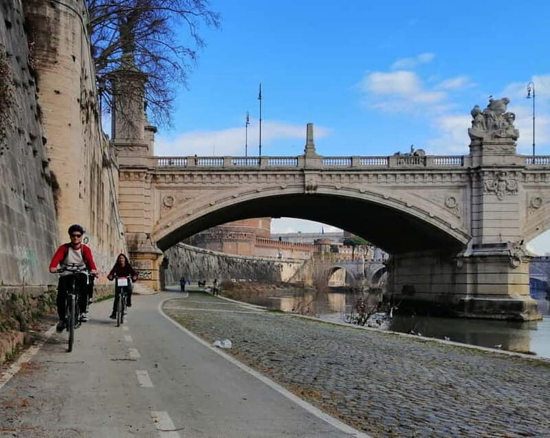 Rome: E-bike Tiber River Tour > Hidden Gems & Local Treats - Who Should Consider This Tour?