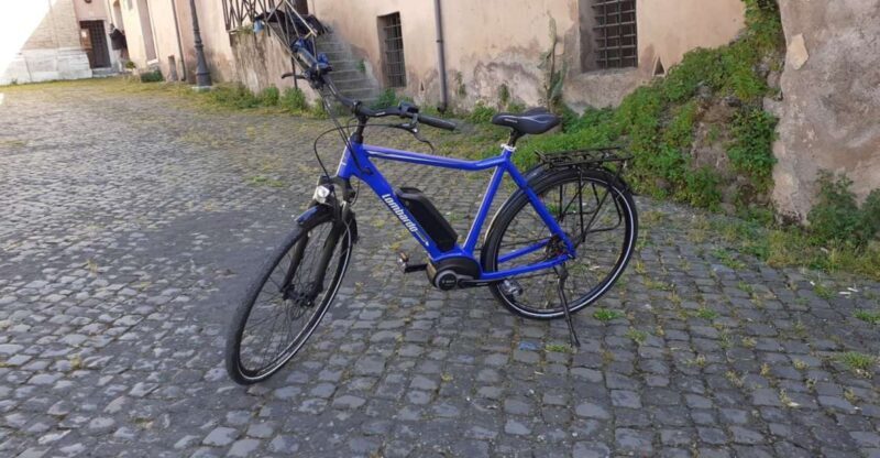 Rome: Electric Bike Rental with Helmet - Key Points